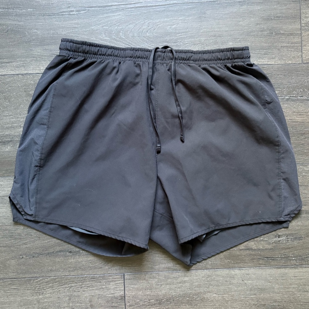 Outdoor Voices Womens Black Lined Pull On Shorts 4" Inseam Size Medium